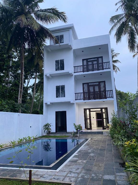 Ocean Crest Apartments - B&B Mihiripenna