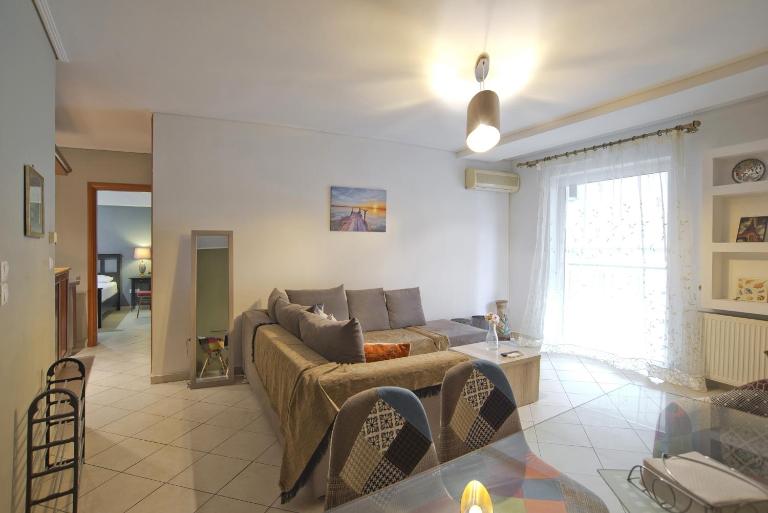 Seaside Spacious 2 BR, 2BA, Sea view Apt - B&B Pireo