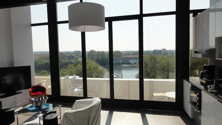 Loft vue fleuve Garonne parking gratuit - B&B Toulouse
