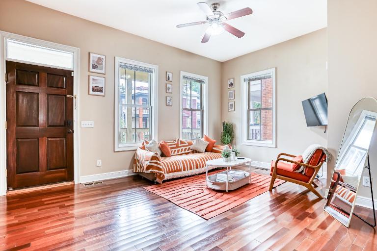 Near Starland & River St - Private Patio & BBQ - Parking - B&B Savannah