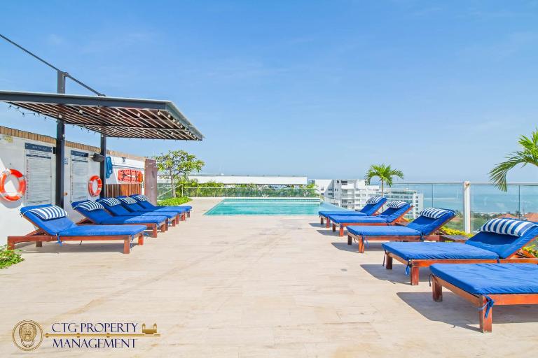 Martinique Cartagena, Beautiful 1 & 2 Bedroom Apartments - B&B Cartagena