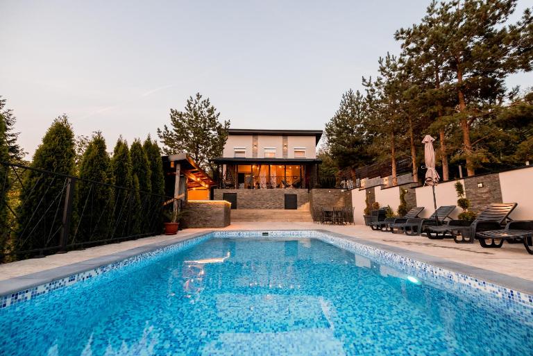 Fruška Kuća - B&B Vrdnik