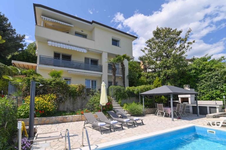 Apartment near Opatija Port in Volosca - Ferienwohnung Opatija