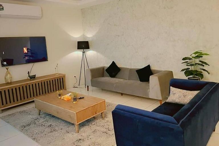 The Executive 1BHK Luxury Apt Self Check-in - B&B Rawalpindi
