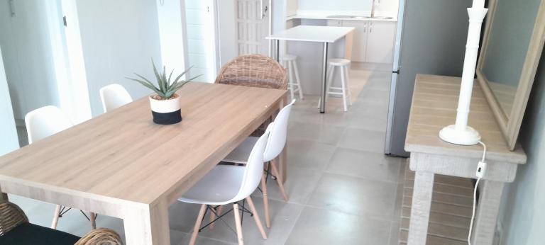 KYALANGA - SEA FACING - ground floor apartment - B&B Durban