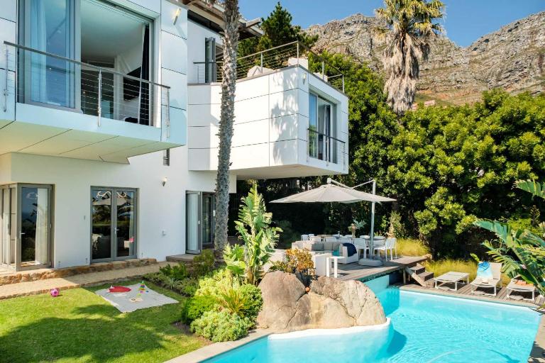 Extraordinary Family Retreat at Lobster Villa - B&B Cape Town