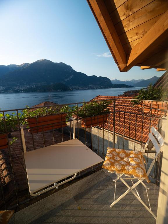 Lakeview Jonny house on the roofs - B&B Lezzeno