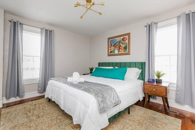 Royal Respite Green Kings and Grey Queens Hideaway! - B&B Richmond