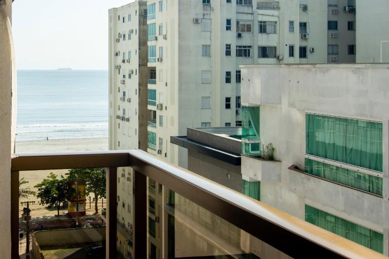 Custo Benefício c/ Garagem na Quadra do Mar AD6033 - Bed and Breakfast Balneário Camboriú