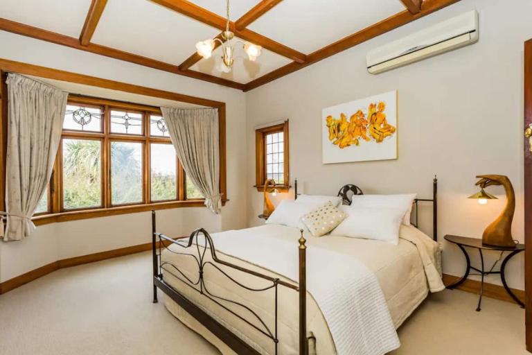 Luxury Home, Modern Living - B&B Dunedin