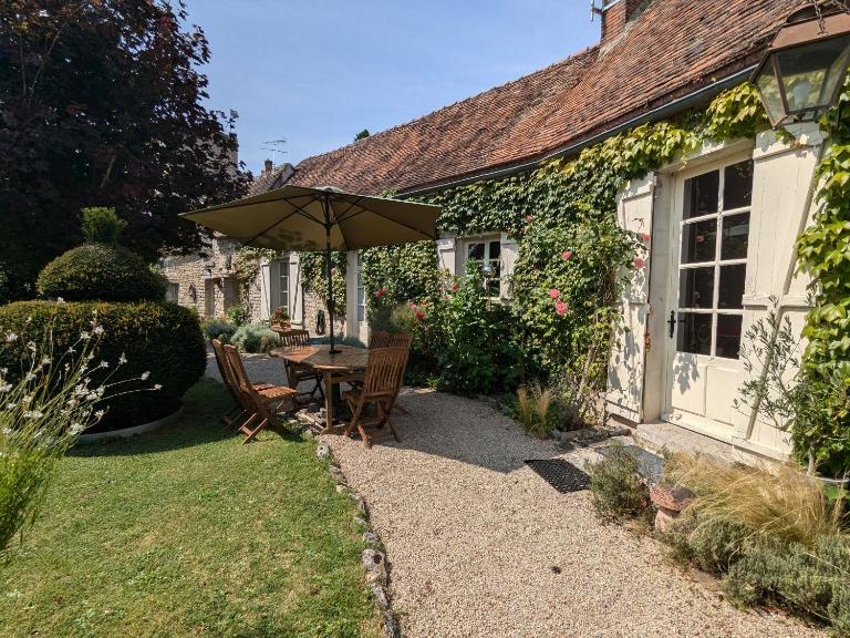 Maison XVIIIe avec jardin privatif - Yèvre le Châtel - FR-1-590-440 - B&B Yèvre-la-Ville