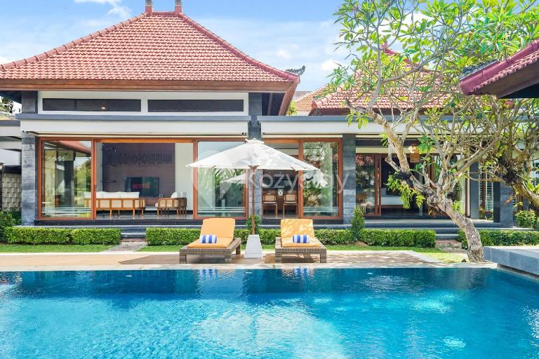 Srimalen Villa by Kozystay - Canggu - B&B Canggu