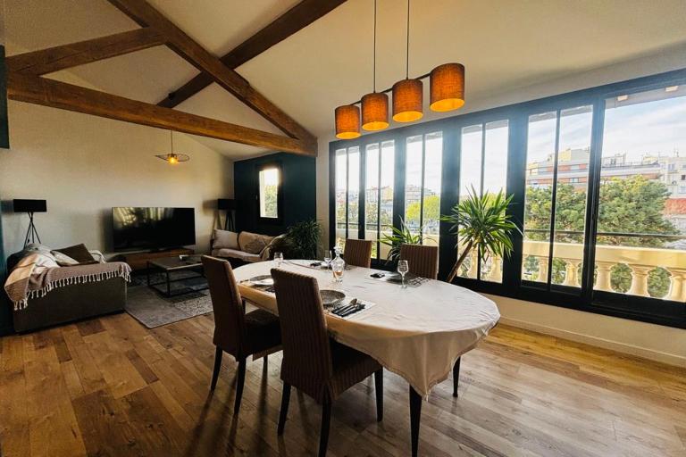 Le Perchoir- Vue imprenable sur ville - Wifi - B&B Perpignano