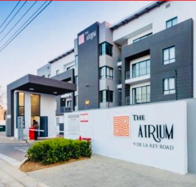 The Atrium-JOBAK Guest Apartment - Bed and Breakfast Johannesburg
