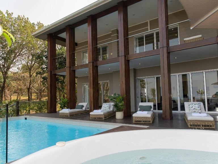 Luxury Villa Umdoni - Eden Rock Estate, Pennington - B&B Pennington
