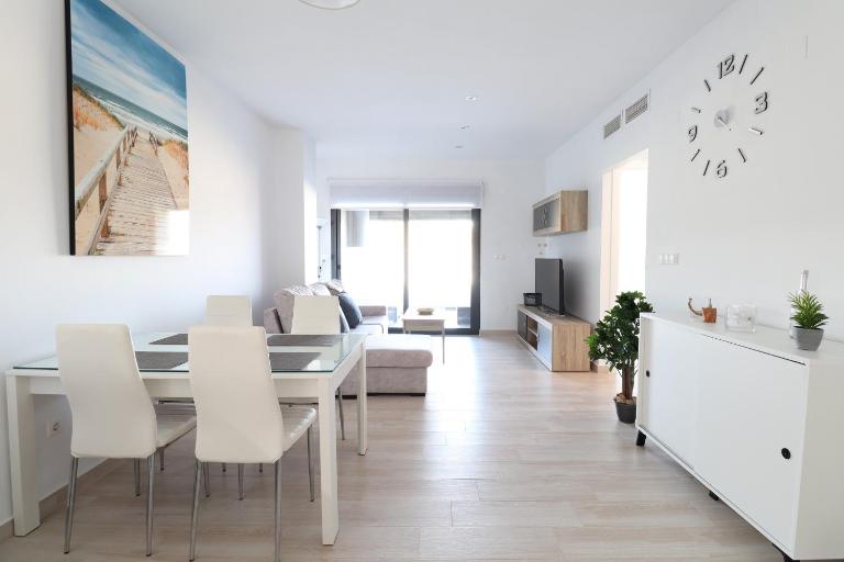 Sunrise apartment, Pinada Beach IV, La Mata, Torrrevieja - B&B Torrelamata