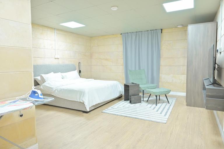 Modern & New furnished Apartments - 10 Mins Drive to Beach - B&B Al Bad‘
