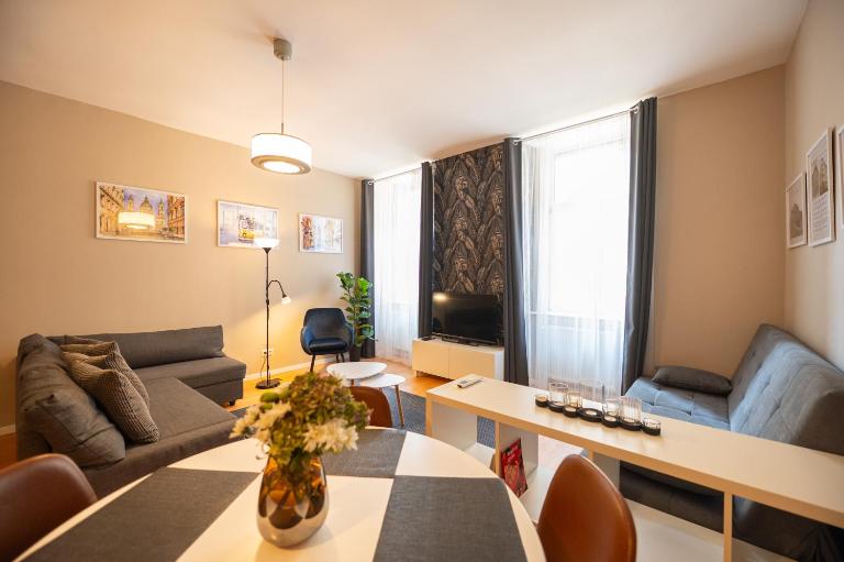 Sarah's Home with POOL, WELLNESS - B&B Budapest