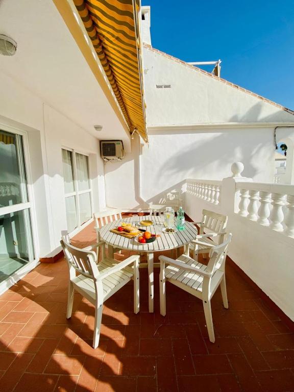 Apartamento con piscina en Las Rosas de Capistrano - Ferienwohnung Nerja