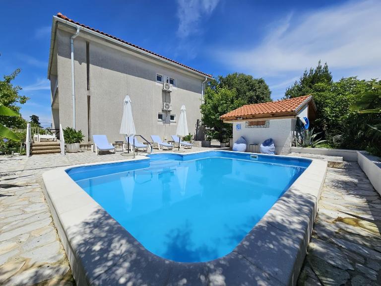 Apartments Mirko - Chambres d'hôtes Malinska