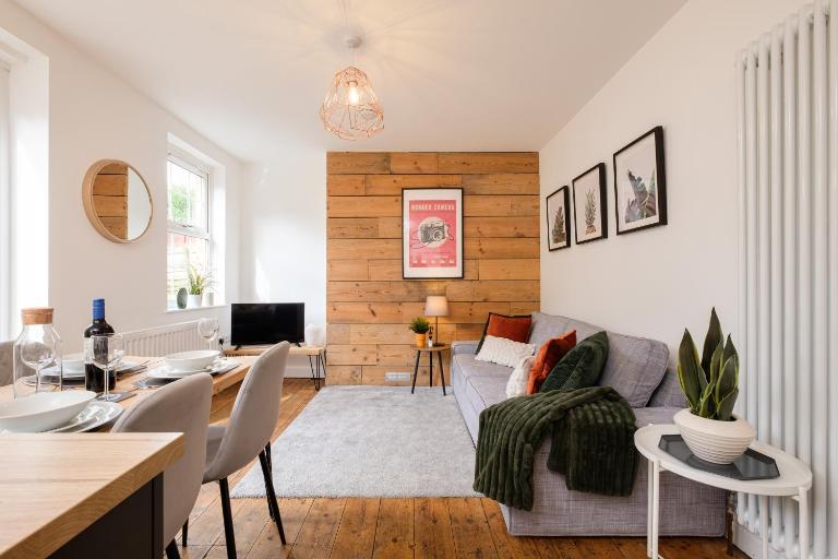 New Long Stays-4Bed-2Bath-Parking-By FabAccommodation - B&B Bristol