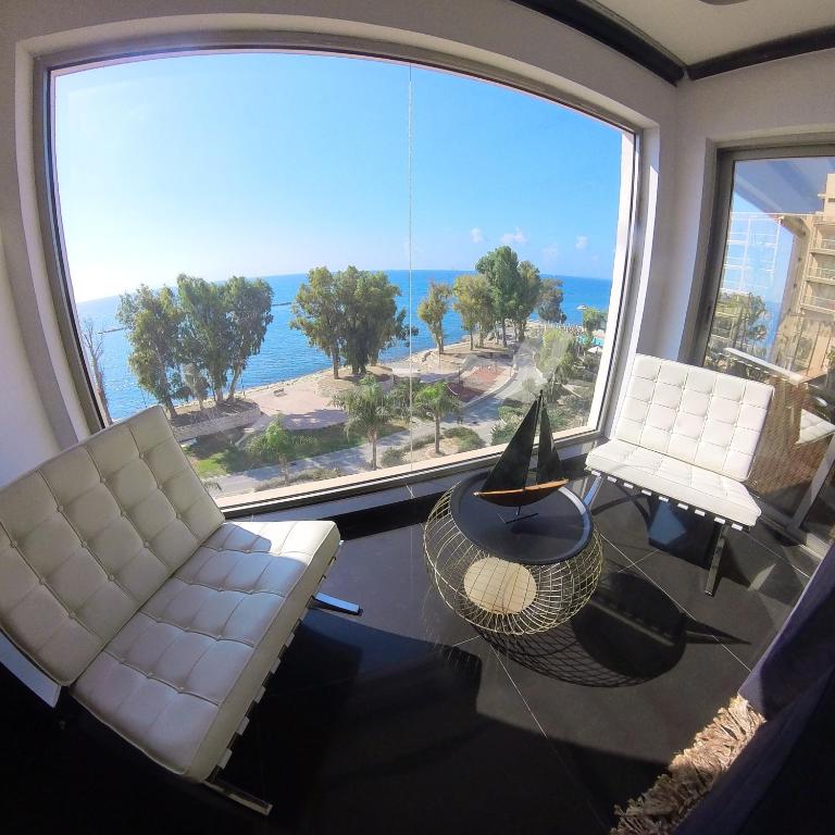 The View Beach Penthouse - Ferienwohnung Limassol