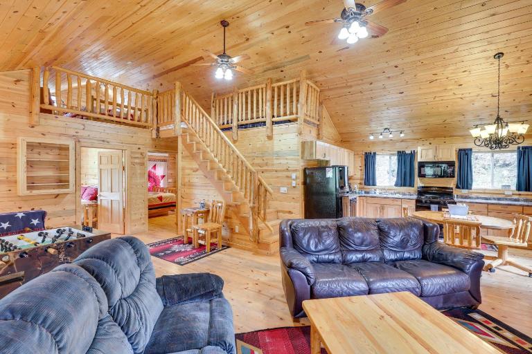 Deadwood Cabin w/ Foosball Table, Near Sanford Lab - Ferienwohnung Deadwood
