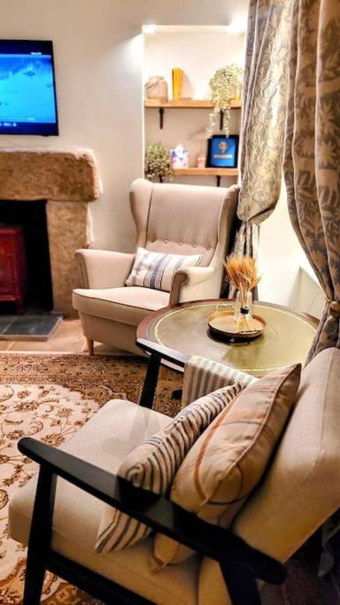 Stylish 2-BR cottage near Mousehole - garden and and parking - B&B Paul
