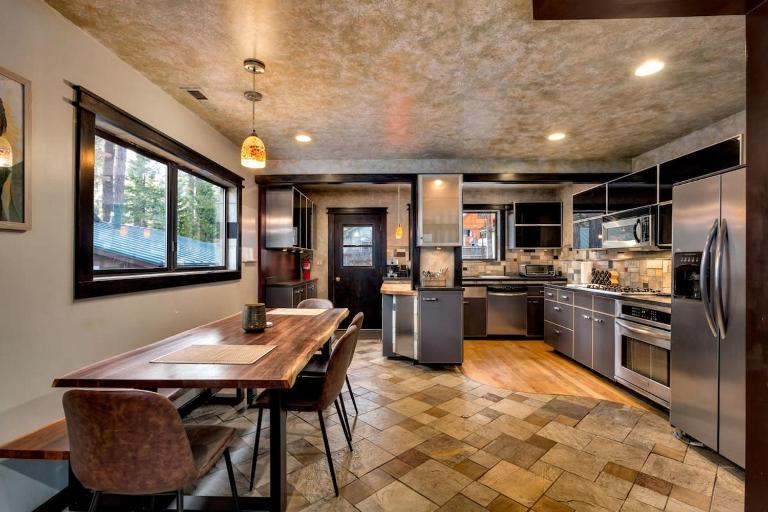 New Cabin in North Lake Tahoe! - B&B Kings Beach
