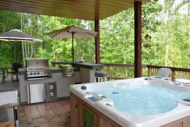 Edge View Chalet - Ferienwohnung Bryson City