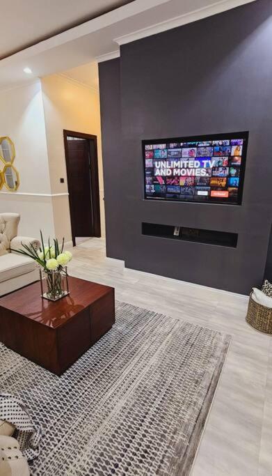 Unique and Cozy 2 Bedroom Apart - B&B Dar es Salaam
