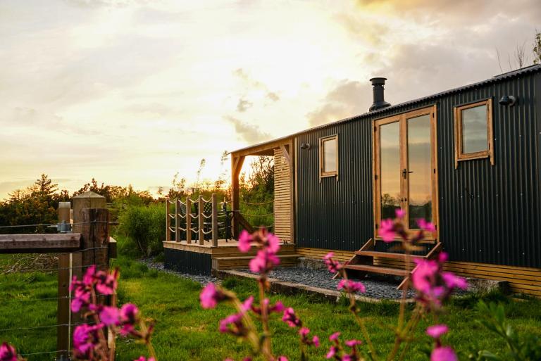 Fferm Fach by Birch Stays - B&B Llandegfan
