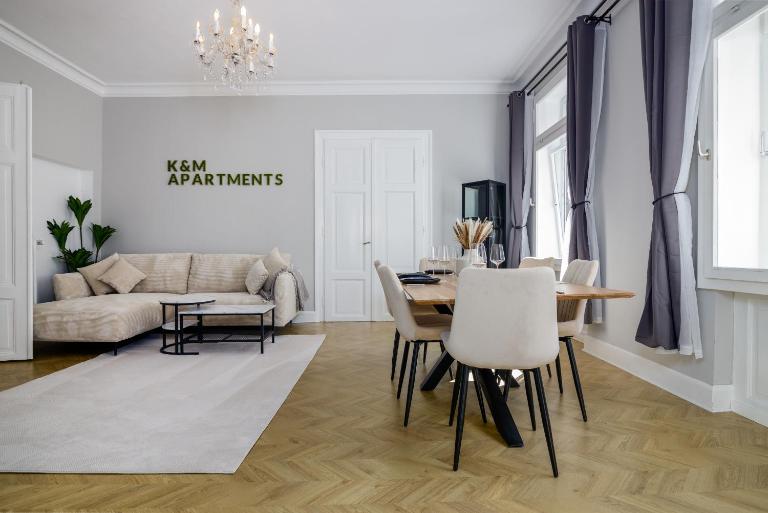 4BR - Zentral - Geräumig - Terrasse - Altbau - Netflix - Grill - Wifi - B&B Wiesbaden