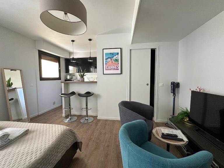 Un été à Cannes, Studio cosy à 10' de la Croisette - Ferienwohnung Cannes
