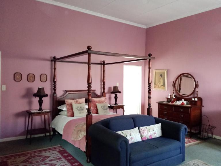 The Lighthouse Guesthouse - Bed and Breakfast Colesberg