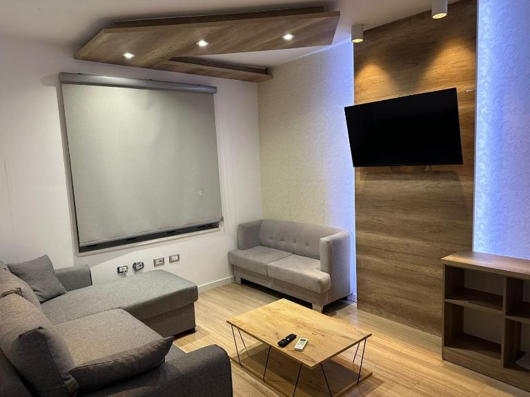 Apartment City Center Best Price - B&B Fier