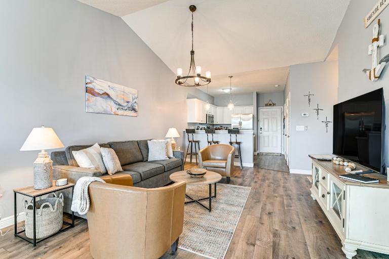 Myrtle Beach Condo: 3 Mi to Ocean! - B&B Myrtle Beach