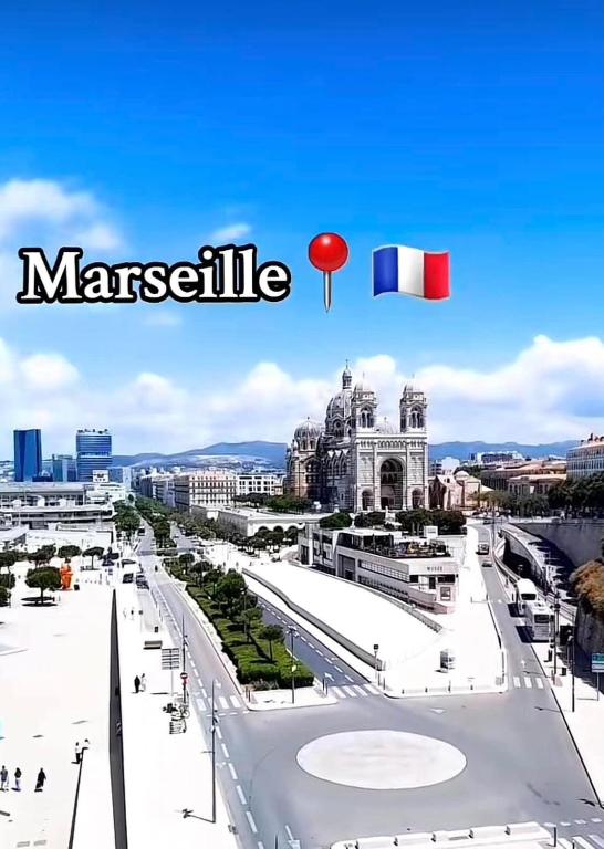 Appartement atypique cosy entre terre & mer - Bed and Breakfast Marseille