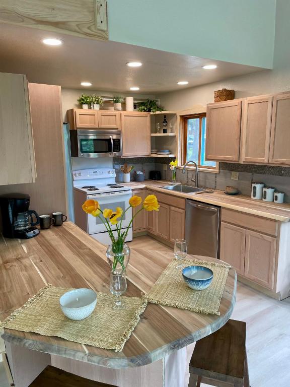Seaside Hideaway - B&B Homer