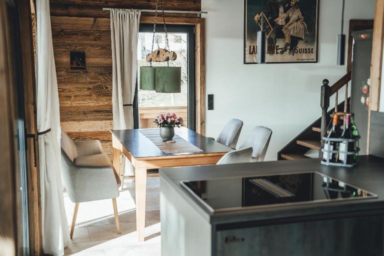 Lechrain Chalet - 5 Sterne Ferienhaus - für 6 Personen - Biohof zwischen Ammersee und Lech - B&B Reichling