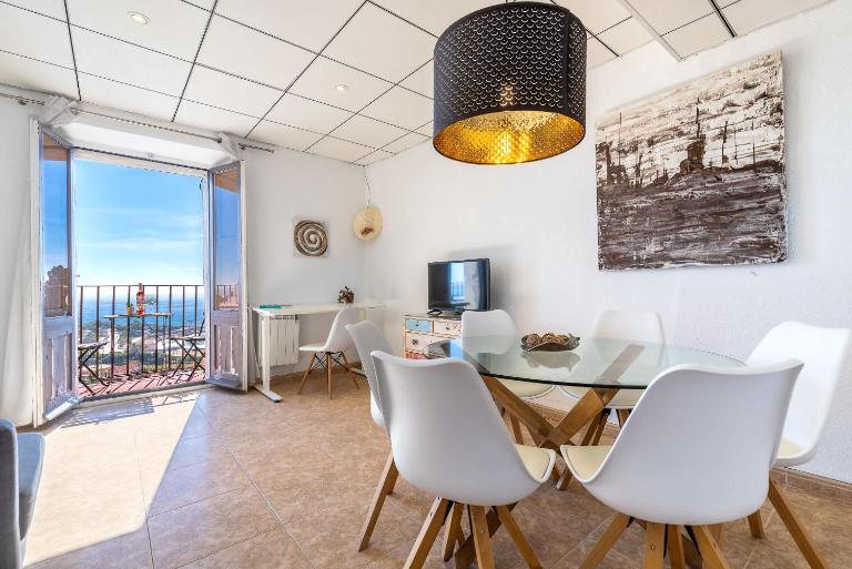 Rovellat by Unik Vacation - Bed and Breakfast Tarragona