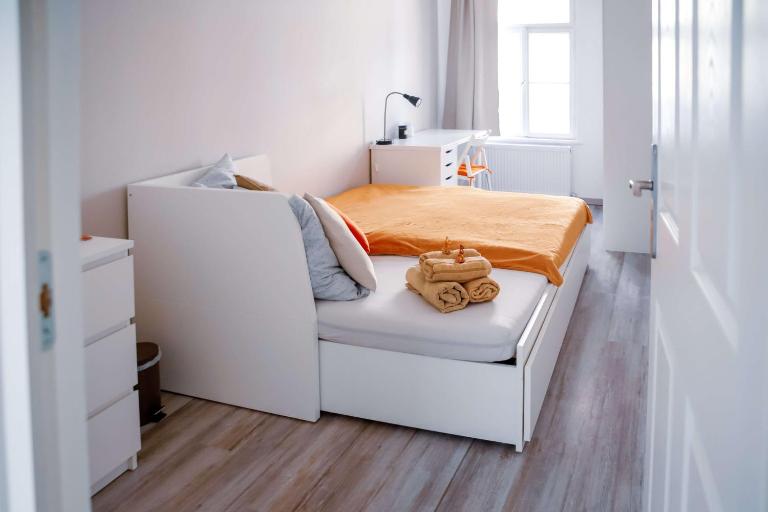 Malasits 2 private room with shared bathroom - B&B Győr