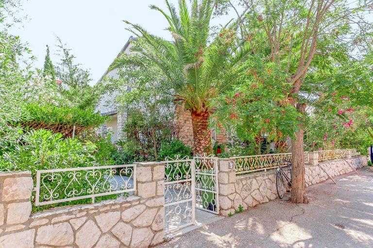 Apartments Ivan - B&B Novalja