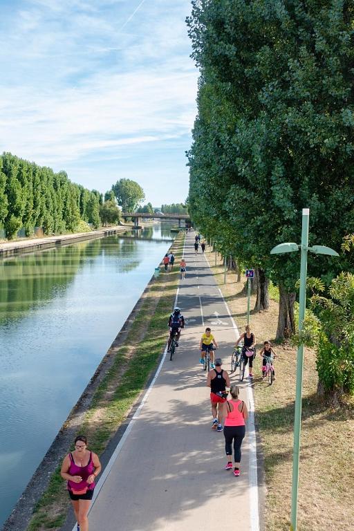 Cozy cottage Paris Suburb! - B&B Bobigny