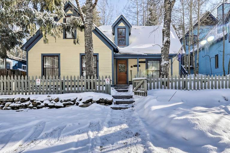 Close to Main St & Slopes: Breck Home w/ Hot Tub! - Chambres d'hôtes Breckenridge