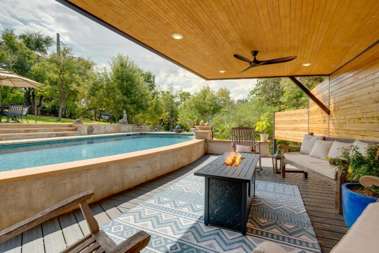 7 Mi to Zilker Park: Oasis w/ Pool & Patio - B&B Austin