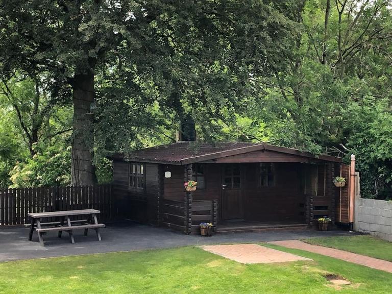 Self catering log cabin 5 mins from Kilkenny City Eircode R95 HH9W - B&B Kilkenny