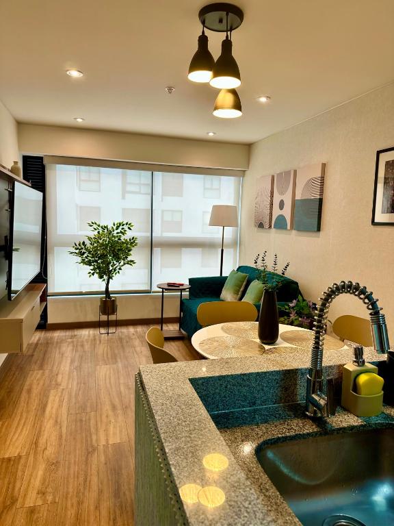 San Isidro, lindo depa , 2tv wifi, piscina, lavanderia - Chambres d'hôtes Lima
