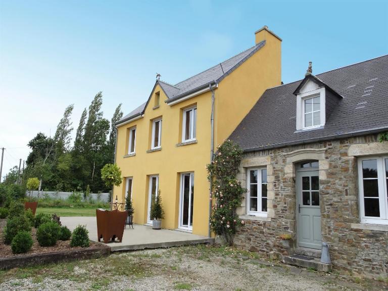 Country House in Normandy near Portbail Beach - Bed and Breakfast Canville-la-Rocque