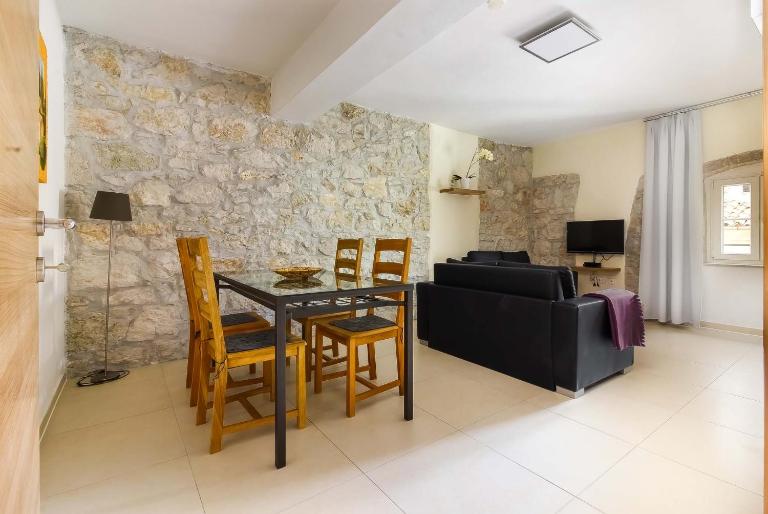 Perlina - apartment with terrace - B&B Orsera